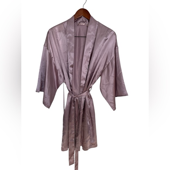 Luxurious La Vie En Rose pink Robe size XS - Picture 1 of 6